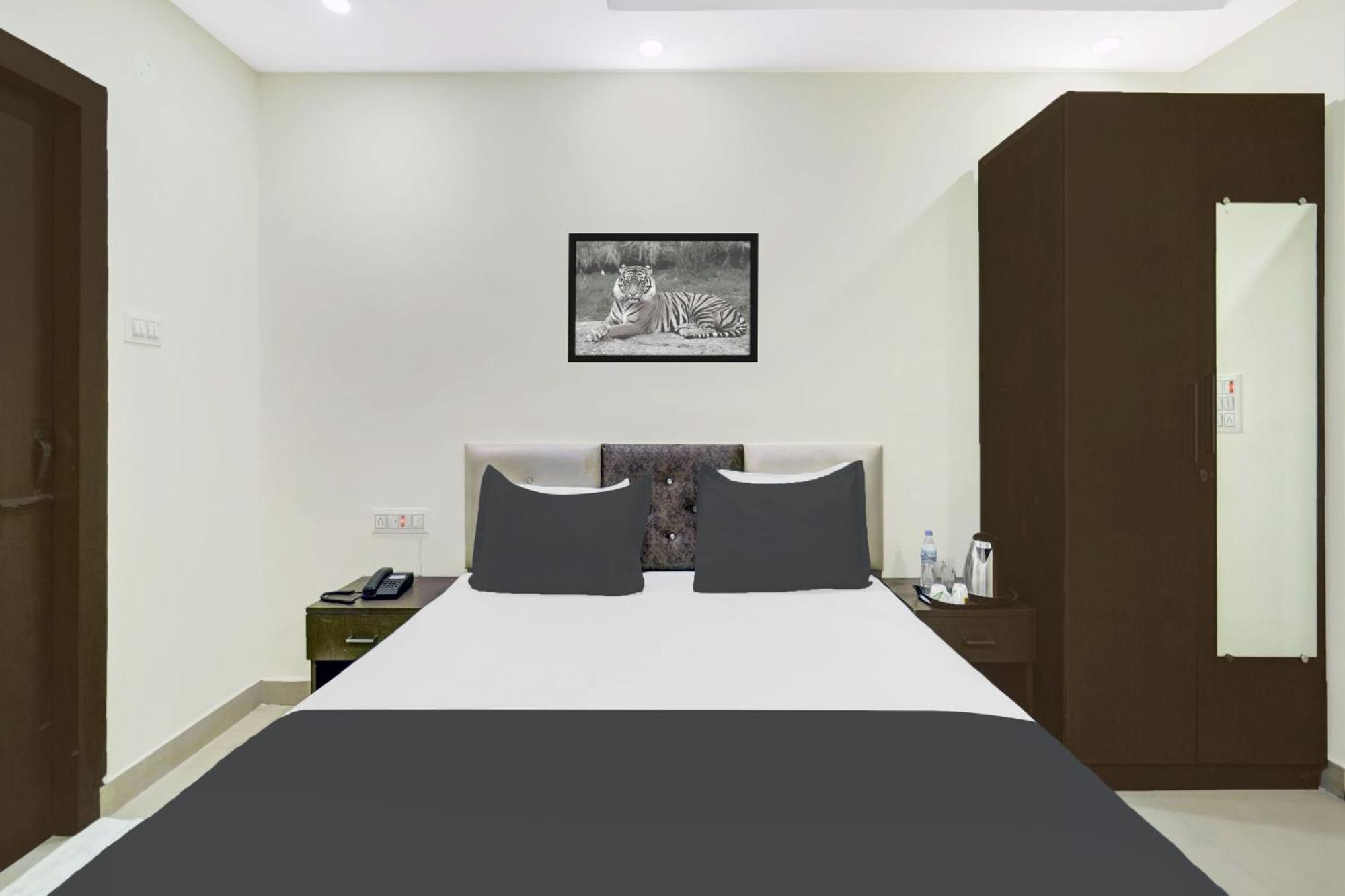 Super Collection O Rajeev Nagar Near Atal Path Formerly Vinayaka Digha  Exterior photo