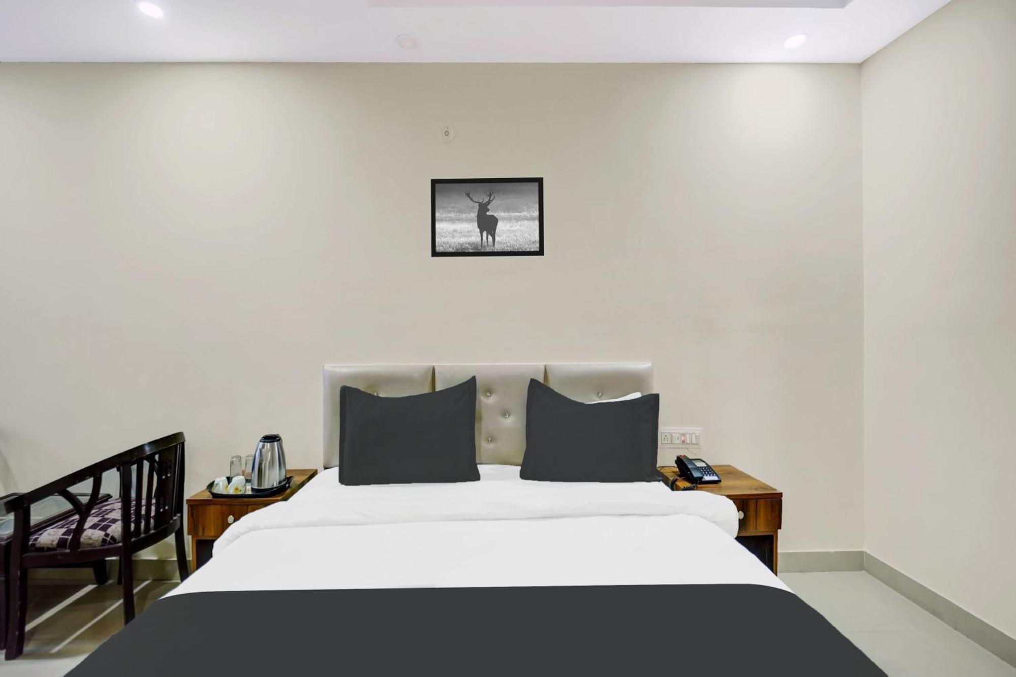 Super Collection O Rajeev Nagar Near Atal Path Formerly Vinayaka Digha  Exterior photo