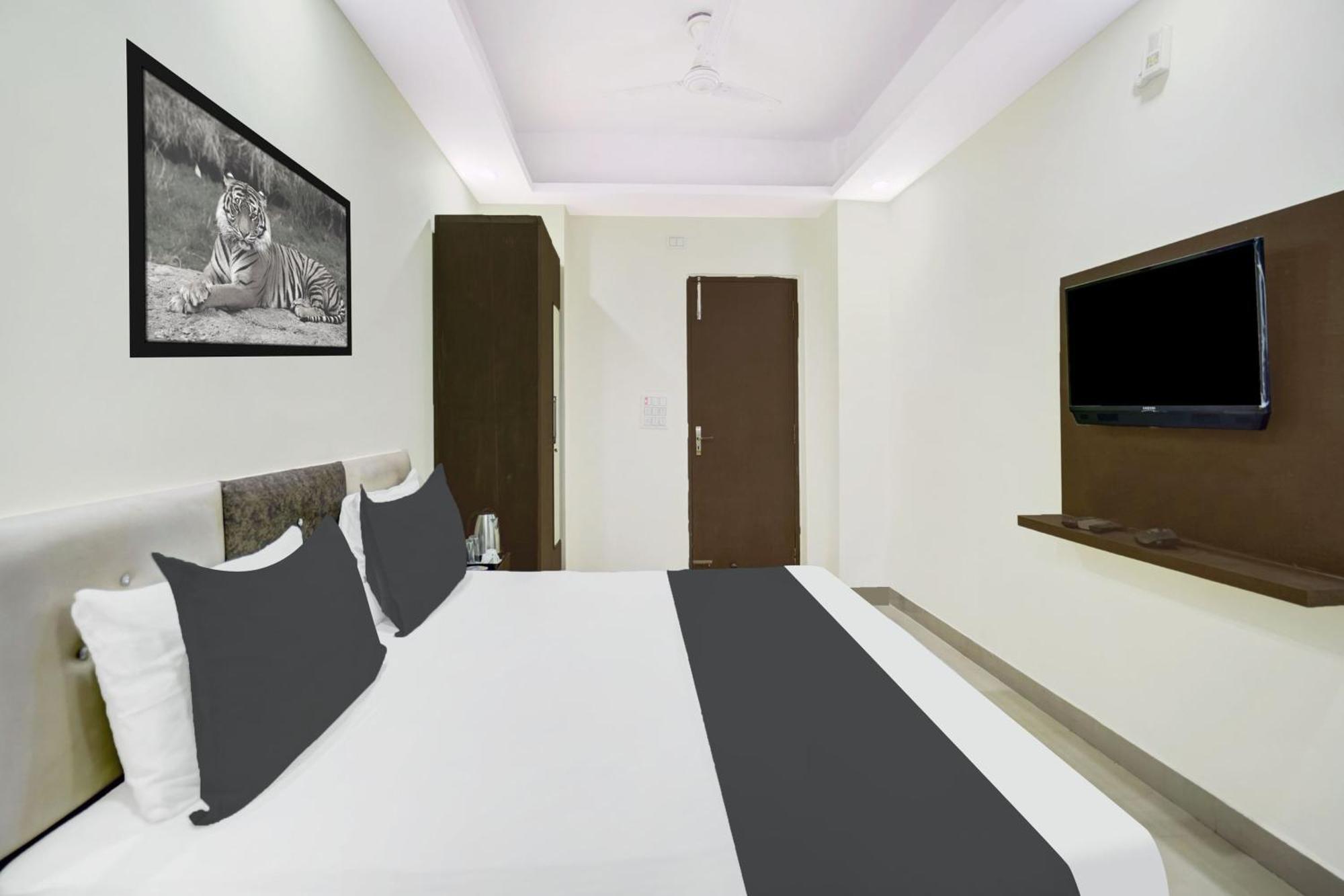 Super Collection O Rajeev Nagar Near Atal Path Formerly Vinayaka Digha  Exterior photo
